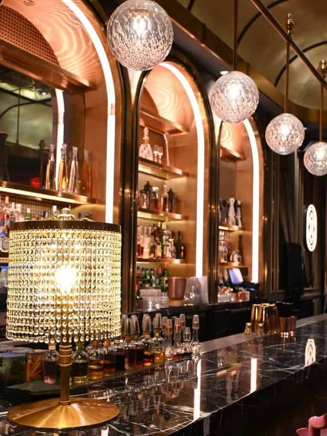 Cocktail Lounge
