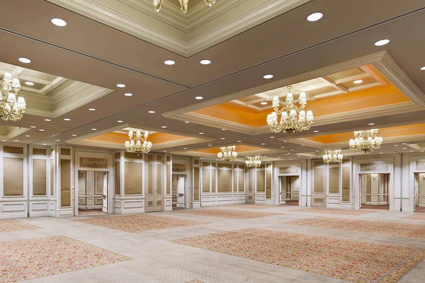 Venetian Expo ballroom, chandeliers, event venue, trade show