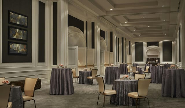 Four Seasons Ballroom Vegas: Cocktail reception, corporate event, chic decor.