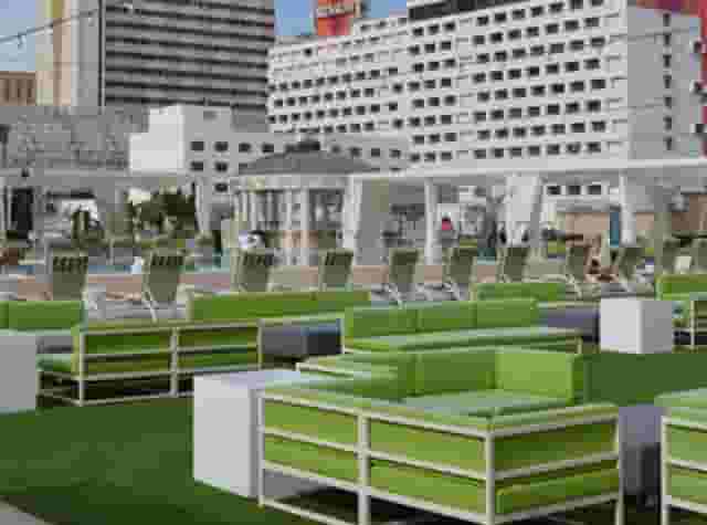 Citrus Grand Pool Deck