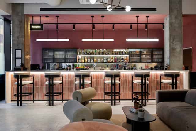 Qube Elephant Lounge & Bar