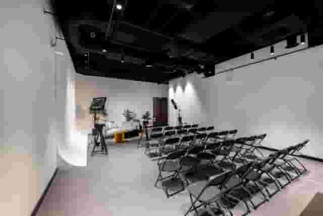 Qube Elephant Lounge & Bar