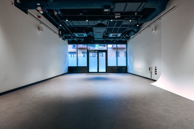 Qube Elephant Lounge & Bar