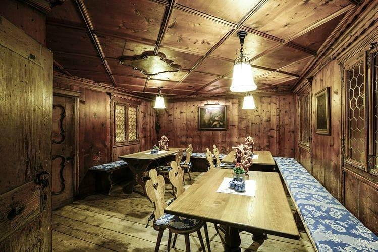 Rustic Palais Keller event space, intimate corporate dinner, board meeting.