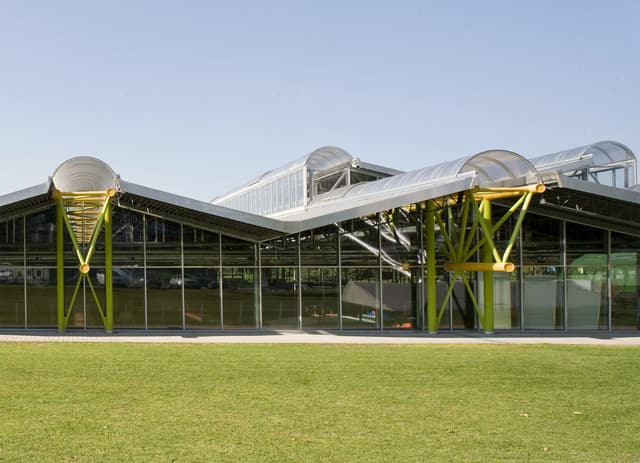 Werner-von-Linde Hall