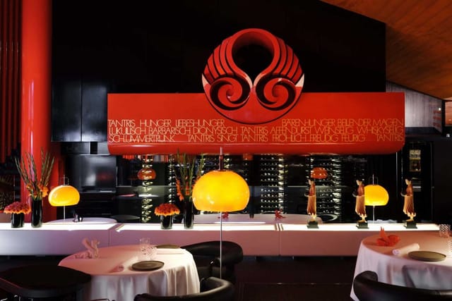 Tantris red bar, modern cocktail reception.