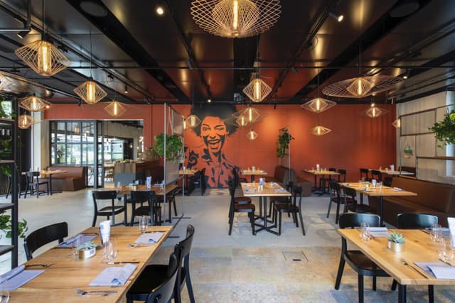 Stylish cafeteria for Swiss Krono