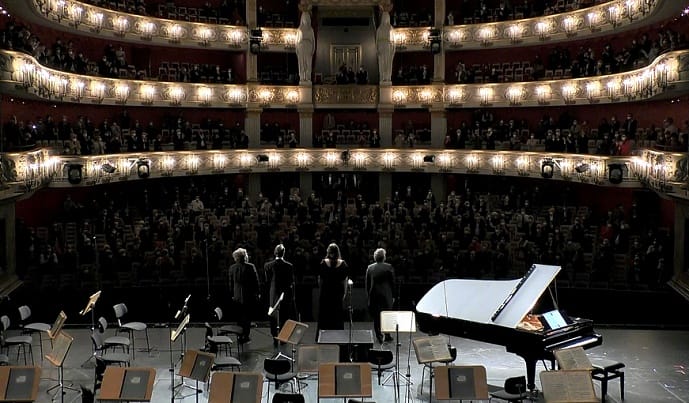 Bayerische Staatsoper gala, opera house, tiered seating, awards