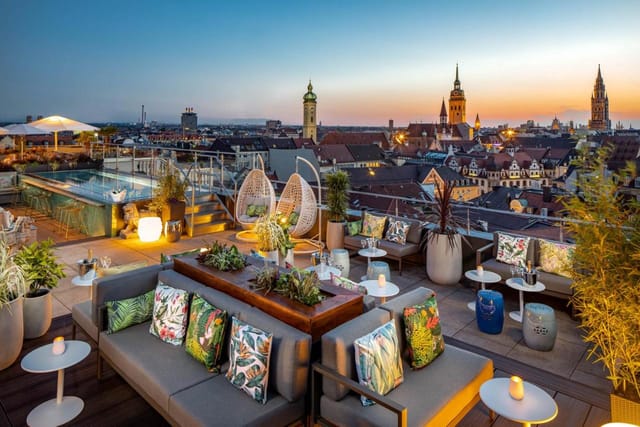 Munich rooftop reception | VIP event | pool