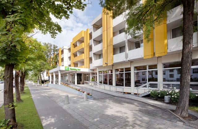 Munich hotel meeting, accessible, Holiday Inn, corporate event