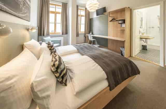 Munich hotel room, single, comfortable, event venue