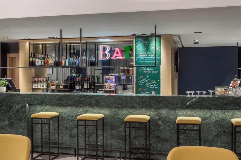 Vienna hotel bar reception networking event