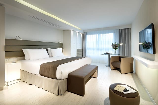 Eurostars Book Hotel suite, VIP, executive retreat