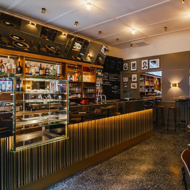 Riva Bar
