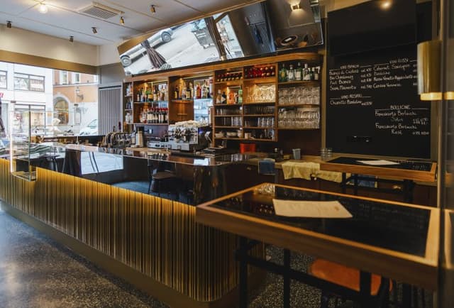 Riva Bar
