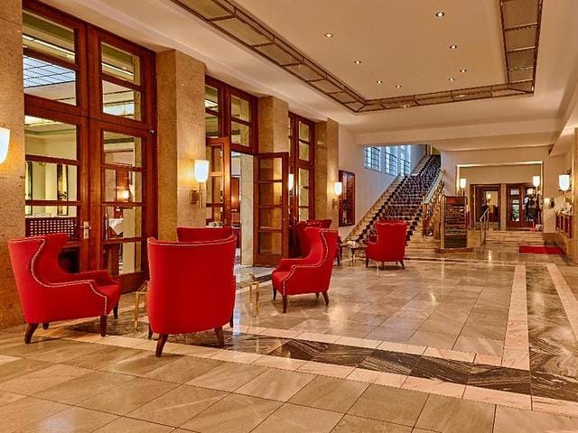 Opera Chemnitz | Elegant Hotel Lobby | Corporate Event Venue
