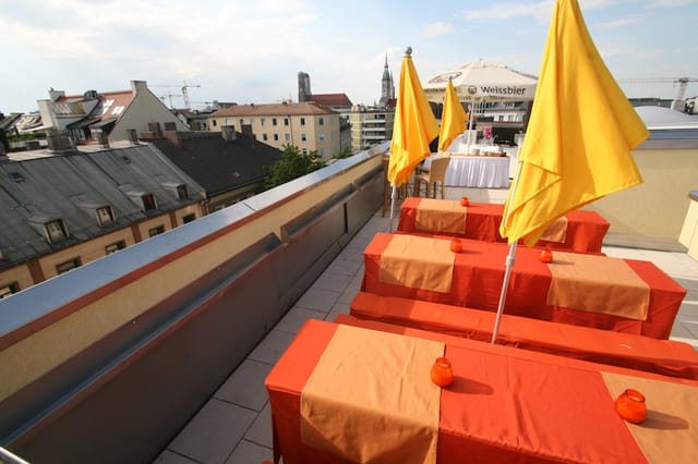Deutsche Eiche rooftop venue, intimate gatherings, cocktail receptions