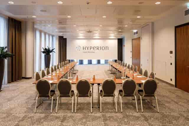 U-shaped conference room, HYPERION Hotel München, business event, meeting venue