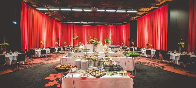 Kameha Grand Bonn gala banquet red draping