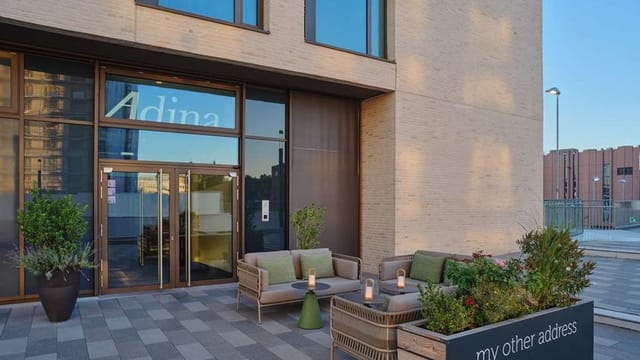 Adina Hotel Cologne meeting room, chic, corporate event, networking