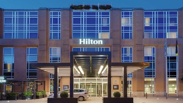 Hilton Munich City: Grand Hotel Entrance, Corporate Event Venue