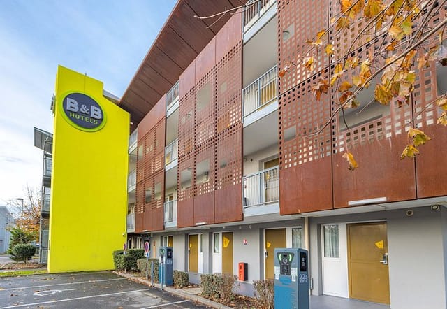 B&B Hotels yellow signage, meeting event venue