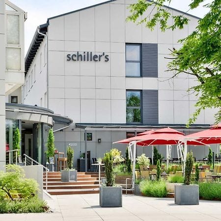 Hotel Schiller outdoor reception networking