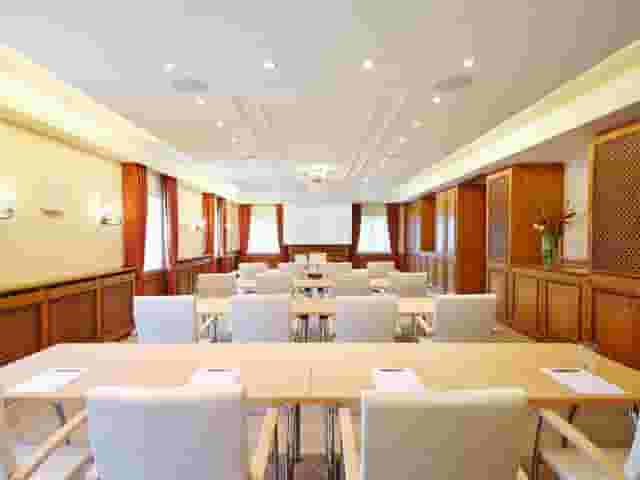 Chemin Room