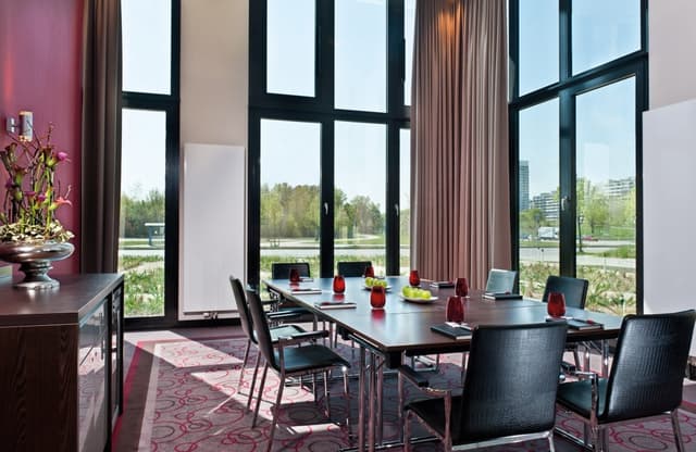 Boardroom 2