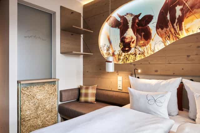 Rustic Cocoon Hauptbahnhof garden retreat venue