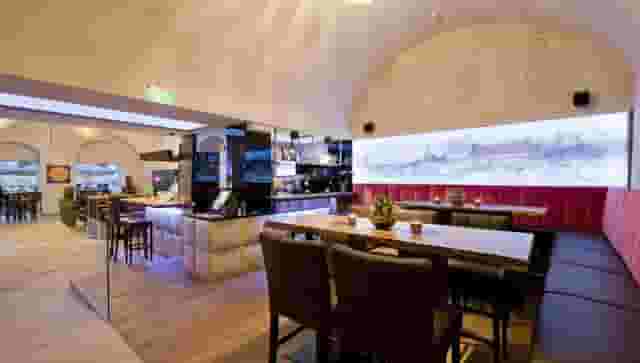 Maders Bar