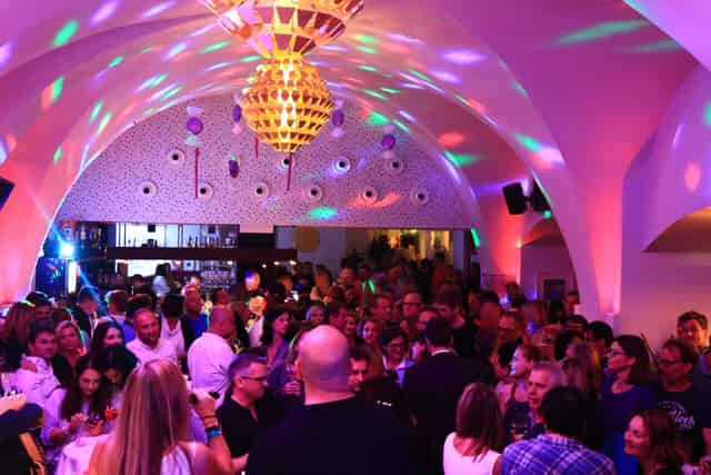 Maders Bar