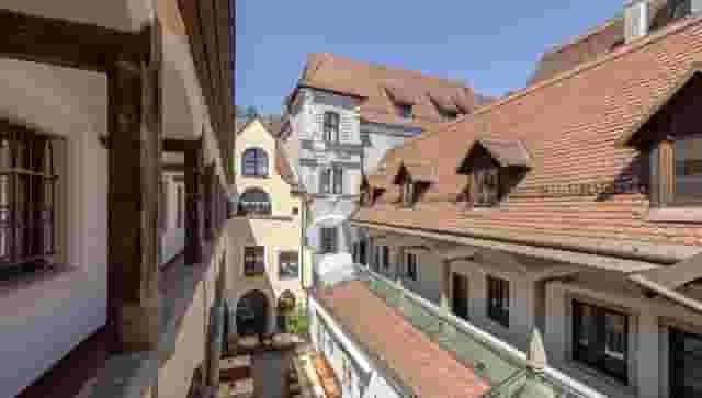 Schanigarten & Courtyard