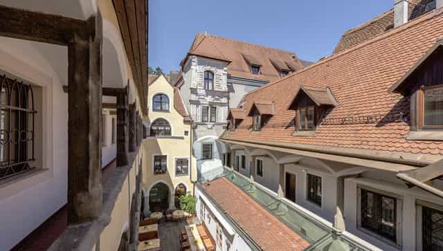 Hotel Mader courtyard event, historic charm, outdoor seating