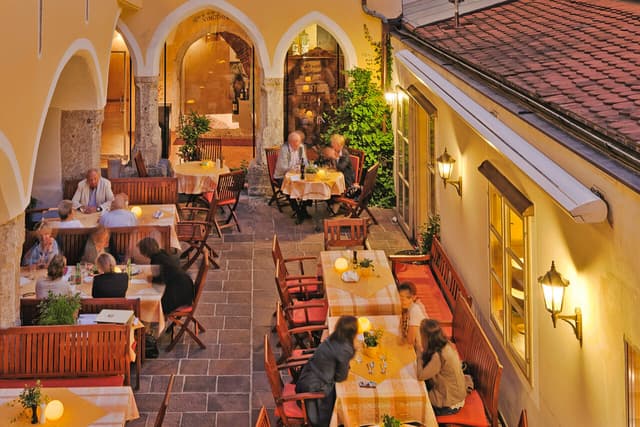 Schanigarten & Courtyard