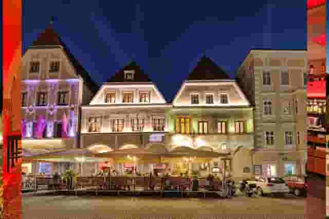Schanigarten & Courtyard