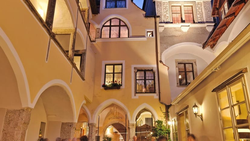 Hotel Mader courtyard reception, networking event, European gala dinner
