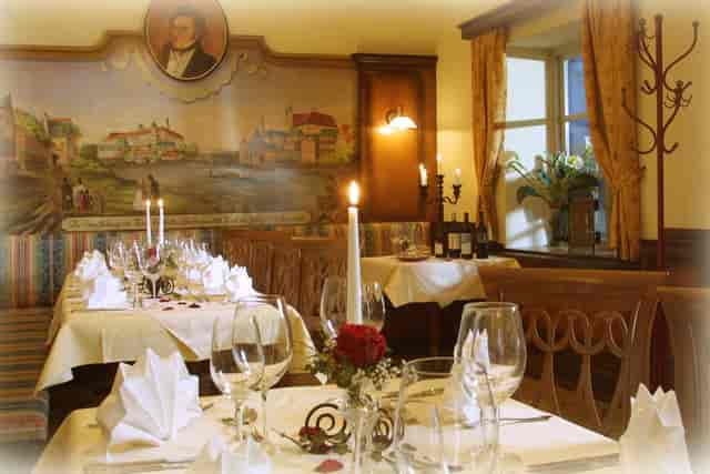 Hotel Mader restaurant, intimate event, corporate dinner, upscale tasting
