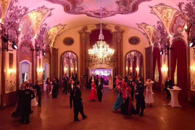 Dinner theater