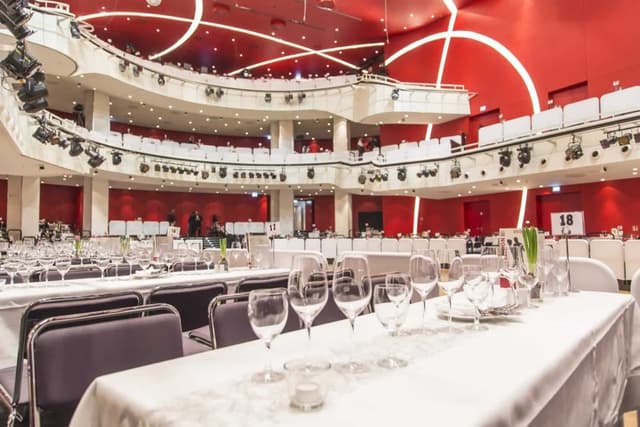 Dinner theater