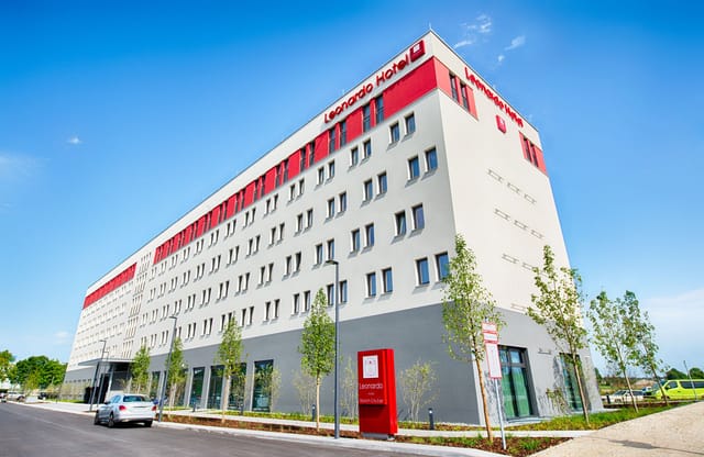 R1 Leonardo Hotel Munich, contemporary meeting event venue