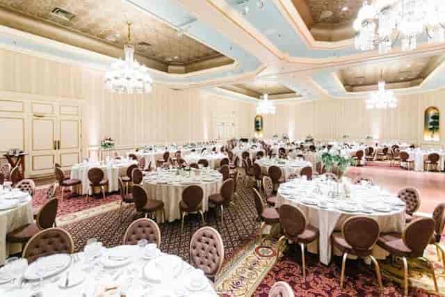 Saint Paul Hotel ballroom: gala, conference, elegant chandeliers
