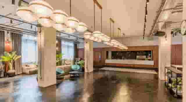 Henry Wood House - Fora