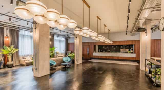 Henry Wood House - Fora