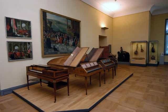 Bavarian museum hall, historic event venue, corporate dinner