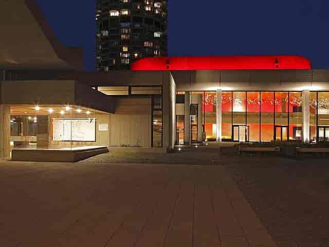 Hall Lech at Kongress am Park Augsburg: modern exterior at twilight for gala and corporate events.