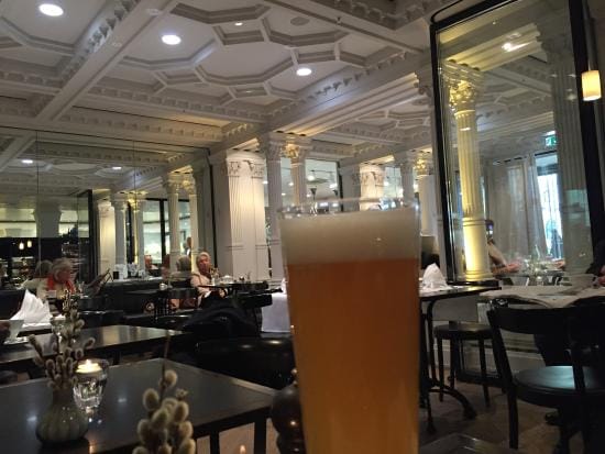 Upscale Bar at Cafe Luitpold with elegant columns for corporate hospitality and networking events.