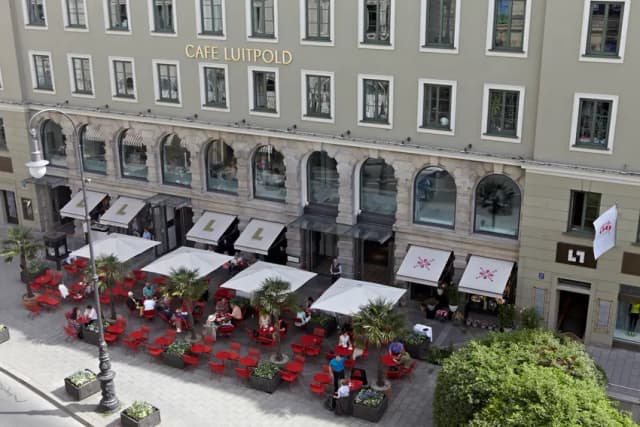 Breakfast restaurant