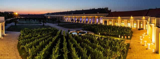 Orangery Garden Foyer at Schönbrunn Palace: elegant gala dinner venue with historic architecture.