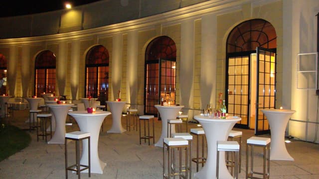 Orangery Garden Foyer
